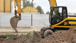 Выкопать яму экскаватором в Оренбурге от 946 руб. - 2Землекопа-Рнб 